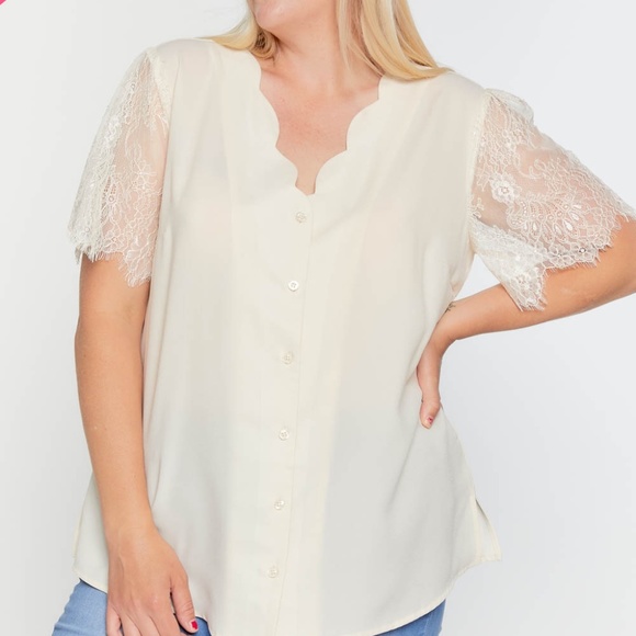 Ivory laced sleeves blouse (plus size) - Picture 3 of 4